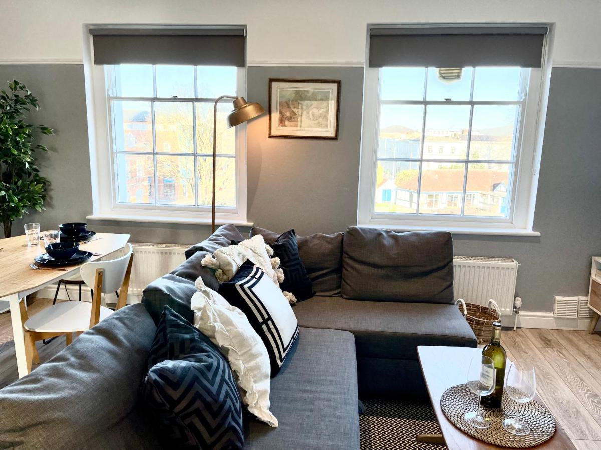 Am Living - Cheltenham Town Centre - St Georges Square Chambre photo